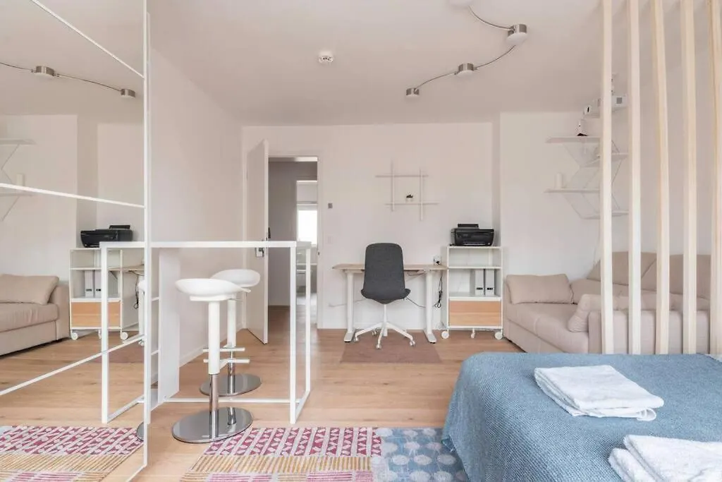 Modern Home In Central Berlin Apartment